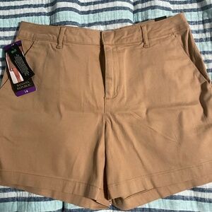 Banana Republic-Women’s Chino Short Size 14
